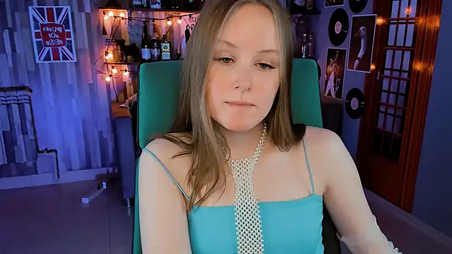 VivienLeeigh online show from 12-30-24, 12:09