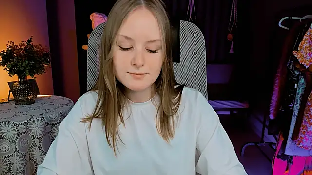 VivienLeeigh online show from 01-10-25, 01:09