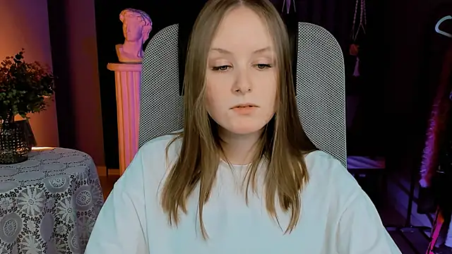 VivienLeeigh online show from 01-10-25, 04:20