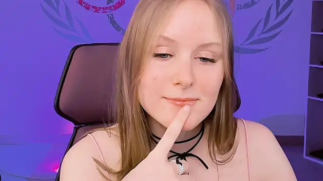 VivienLeeigh online show from 01-18-25, 03:16