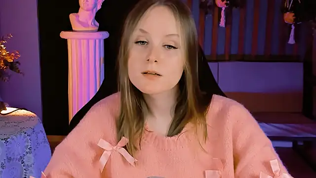 Snapshot of VivienLeeigh chatting on 01-24-25, 10:19 VivienLeeigh online show from 01-24-25, 10:19