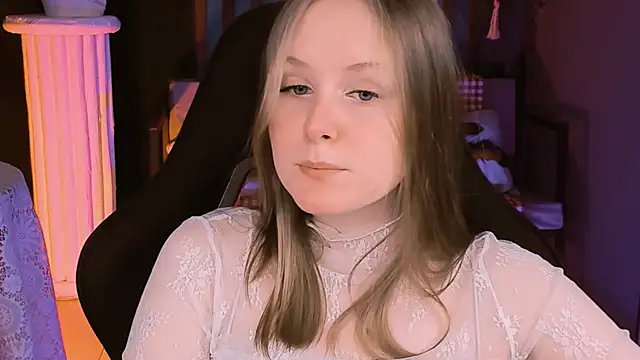 Snapshot of VivienLeeigh chatting on 02-05-25, 07:20 VivienLeeigh online show from 02-05-25, 07:20