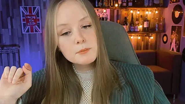 VivienLeeigh online show from 02-20-25, 07:30