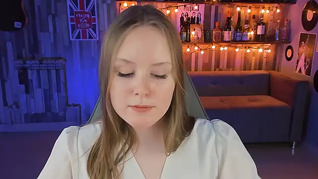 VivienLeeigh online show from 02-28-25, 04:20