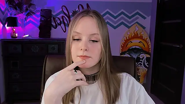 VivienLeeigh online show from 03-02-25, 06:19