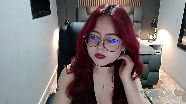 Snapshot of crimson_tati_ chatting on 12-03-24, 06:15 crimson tati online show from 12-03-24, 06:15