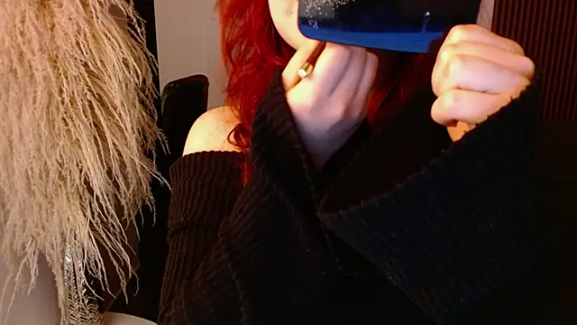 Snapshot of crimson_tati_ chatting on 12-12-24, 05:31 crimson tati online show from 12-12-24, 05:31