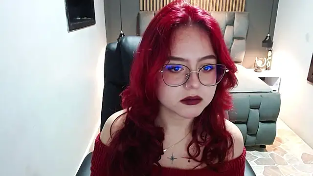 Snapshot of crimson_tati_ chatting on 12-27-24, 05:09 crimson tati online show from 12-27-24, 05:09