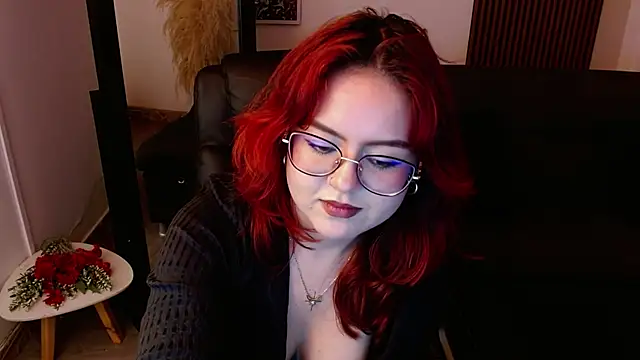 Snapshot of crimson_tati_ chatting on 03-06-25, 10:30 crimson tati online show from 03-06-25, 10:30