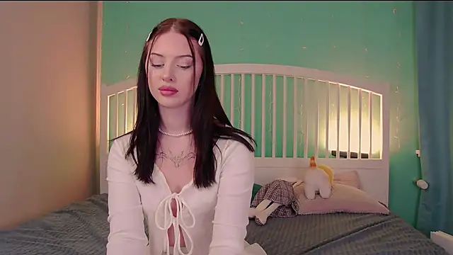 Snapshot of StellaryShy chatting on 12-10-24, 02:06 StellaryShy online show from 12-10-24, 02:06