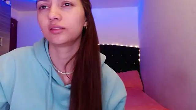 holy juli online show from 05-18-26, 04:07