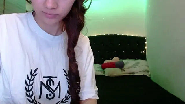 holy juli online show from 05-25-26, 04:07
