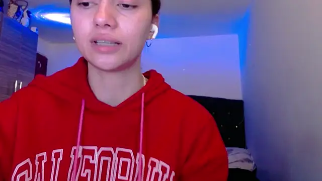 holy juli online show from 06-02-26, 04:36