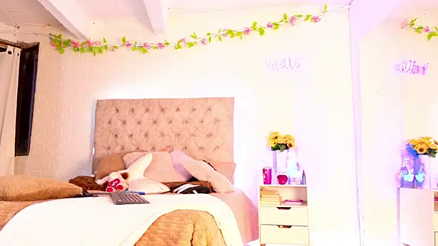 Snapshot of Anastasia2023 chatting on 10-13-25, 08:58 Anastasia2023 online show from 10-13-25, 08:58