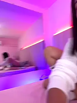 KellyOlsenbe online show from 12-18-25, 10:05