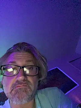 Snapshot of onlym4m chatting on 10-25-25, 04:13 onlym4m online show from 10-25-25, 04:13