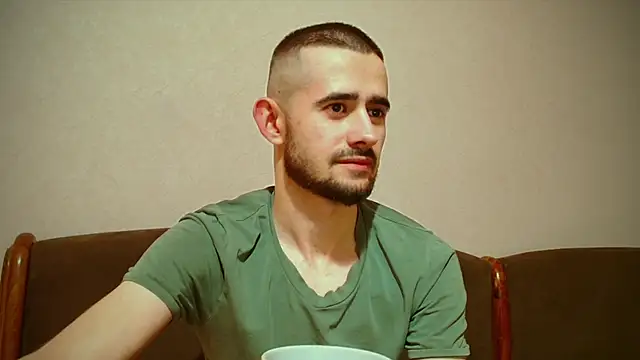 Snapshot of Sweet__Daddy chatting on 12-30-24, 12:09 Sweet Daddy online show from 12-30-24, 12:09