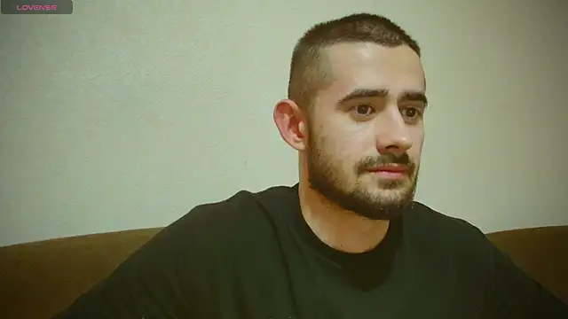 Snapshot of Sweet__Daddy chatting on 01-08-25, 04:44 Sweet Daddy online show from 01-08-25, 04:44