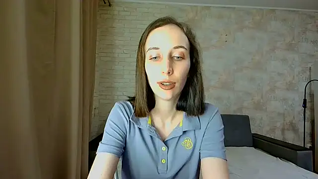 Snapshot of Anika_bloom chatting on 06-21-26, 09:06 Anika bloom online show from 06-21-26, 09:06