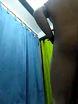 Snapshot of King_russo chatting on 03-16-25, 06:42 King russo online show from 03-16-25, 06:42