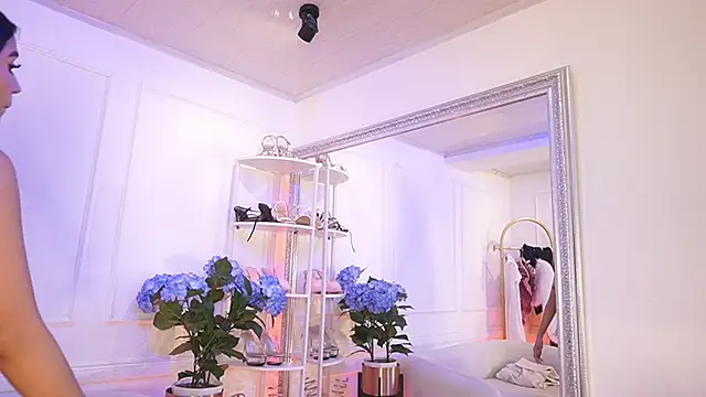 elasummer online show from 02-12-26, 12:44