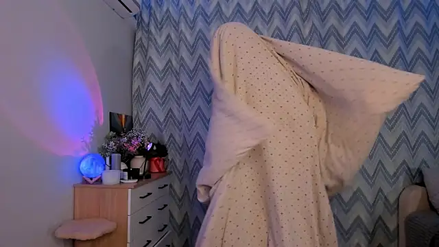 Tate Angel online show from 01-22-25, 09:21