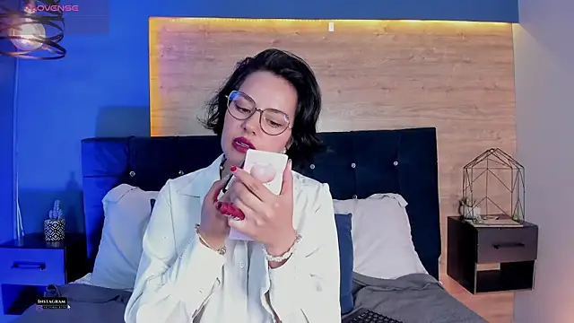 victoria byte online show from 12-17-25, 08:48