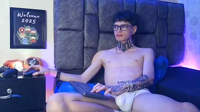 Snapshot of Dan_brownn chatting on 01-24-25, 02:28 Dan brownn online show from 01-24-25, 02:28