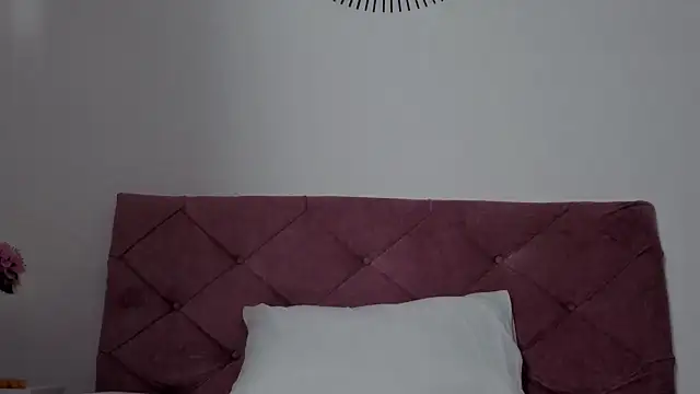 EMILY ROUSSE71 online show from 02-08-26, 07:17