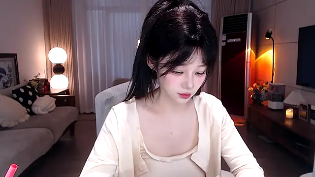 sweateanv  online show from 03-11-26, 07:47