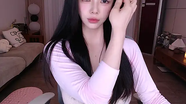 sweateanv  online show from 04-08-26, 10:04