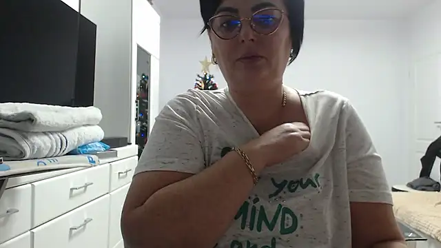 Amandamuller1982 online show from 01-13-26, 10:48