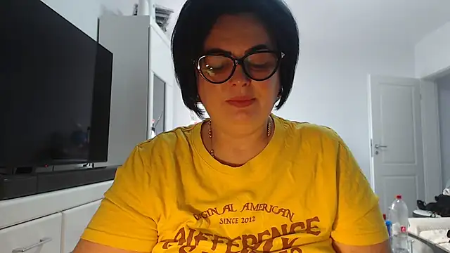 Amandamuller1982 online show from 07-06-26, 05:48
