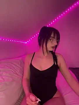 AdelinaAlia online show from 04-01-26, 08:39