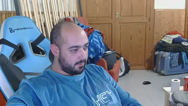 chicomallorca96 online show from 02-08-26, 04:21