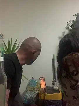 Snapshot of zra_andre chatting on 03-04-26, 12:05 zra andre online show from 03-04-26, 12:05