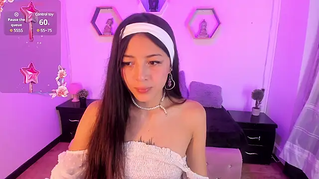 Snapshot of Meelanny_ds chatting on 12-04-24, 04:43 Meelanny ds online show from 12-04-24, 04:43