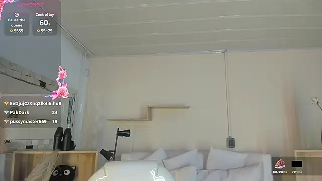 Snapshot of Meelanny_ds chatting on 01-19-25, 09:11 Meelanny ds online show from 01-19-25, 09:11