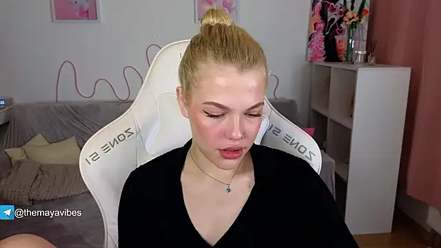 Maya Rave online show from 03-06-26, 03:36