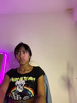 bonnie 18x online show from 02-11-25, 02:57