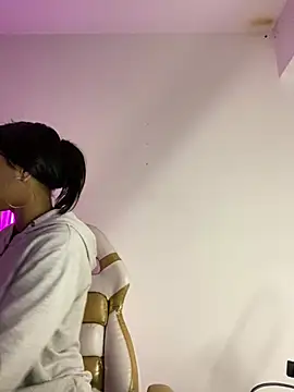 bonnie 18x online show from 02-28-25, 01:37