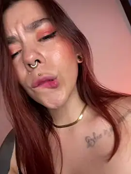 Snapshot of luccianagreyy chatting on 01-18-25, 11:44 luccianagreyy online show from 01-18-25, 11:44