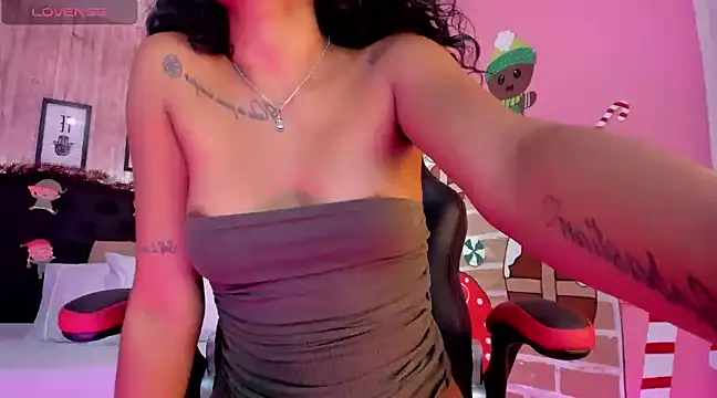 Snapshot of Edelaine_rogers chatting on 12-12-24, 09:48 Edelaine rogers online show from 12-12-24, 09:48