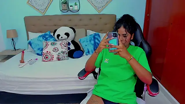 Edelaine rogers online show from 03-05-26, 05:36