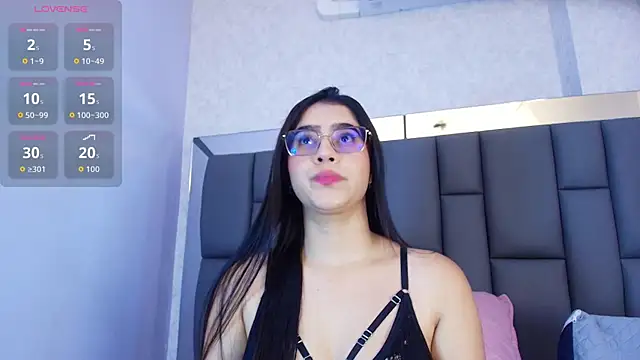 Amy wats0n online show from 04-17-26, 07:06