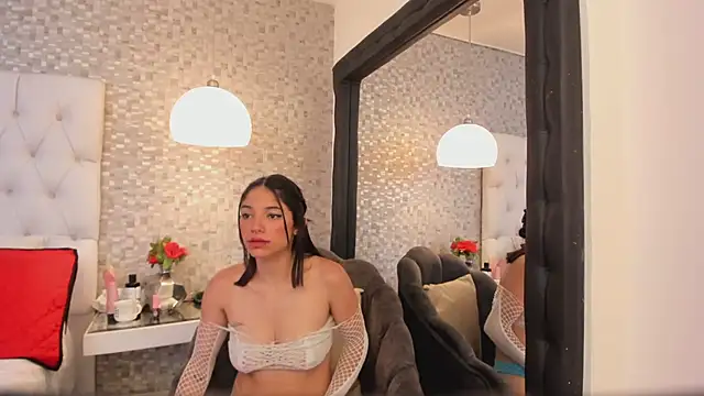 HazelMoret online show from 01-07-25, 01:35