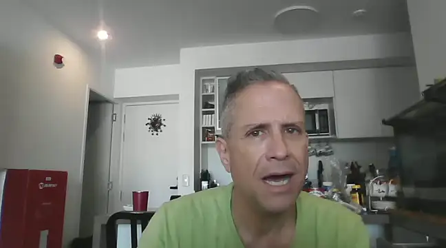 Snapshot of Diegoperrote682661 chatting on 01-06-25, 10:05 Diegoperrote682661 online show from 01-06-25, 10:05