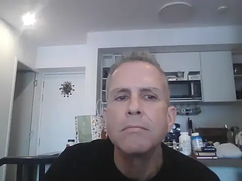 Snapshot of Diegoperrote682661 chatting on 10-15-25, 09:04 Diegoperrote682661 online show from 10-15-25, 09:04