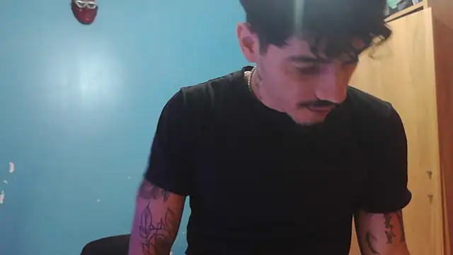 Snapshot of Badboyi1997 chatting on 02-13-26, 11:50 Badboyi1997 online show from 02-13-26, 11:50