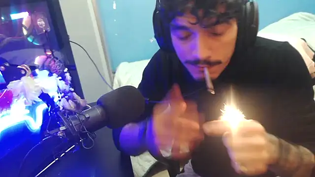 Snapshot of Badboyi1997 chatting on 02-15-26, 04:53 Badboyi1997 online show from 02-15-26, 04:53